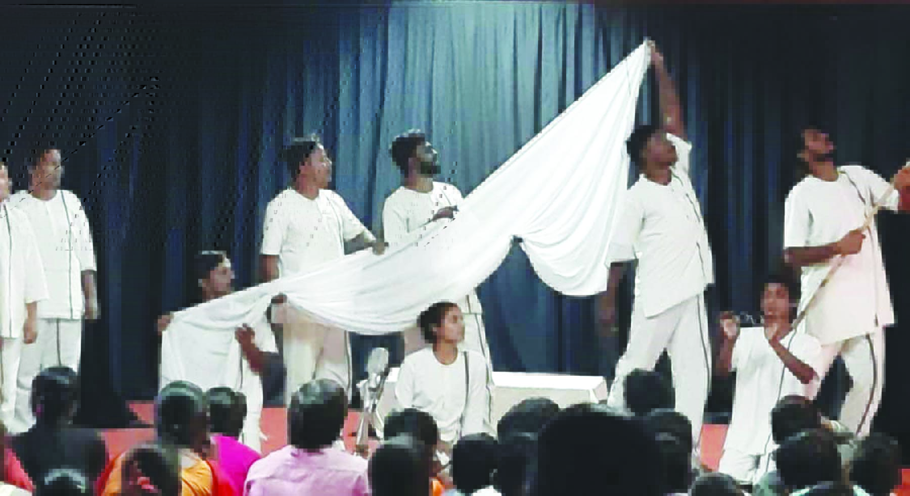 ಗಾಂಧೀಜಿಯ ತಾತ್ವಿಕ ಬದುಕು ಅನುಕರಣೆಯಾಗಲಿ: ಪ್ರೊ. ನಾಯಕ್